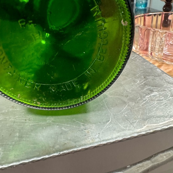 Vintage emerald green glassware - Picture 2 of 3